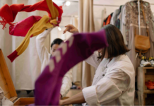 7 Ways to Extend Your B2C Business with Wholesale Used Clothing