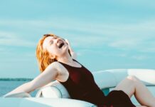 UV Protection for Travelers: Preparing for Sun-Intensive Adventures in Australia (2025) Sunbathing in Australia