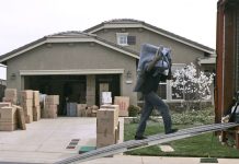 8 Important Questions To Ask When Hiring House Movers – 2025 Guide