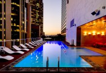 5 Reasons Never to Install a Fiberglass Pool by Yourself – 2025 Guide